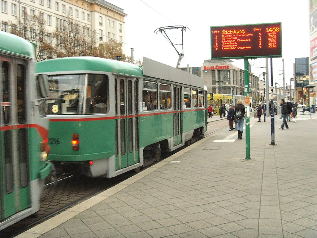 Alter Tatra-Zug an der Hst. Alter Markt, Magdeburg November 2009
