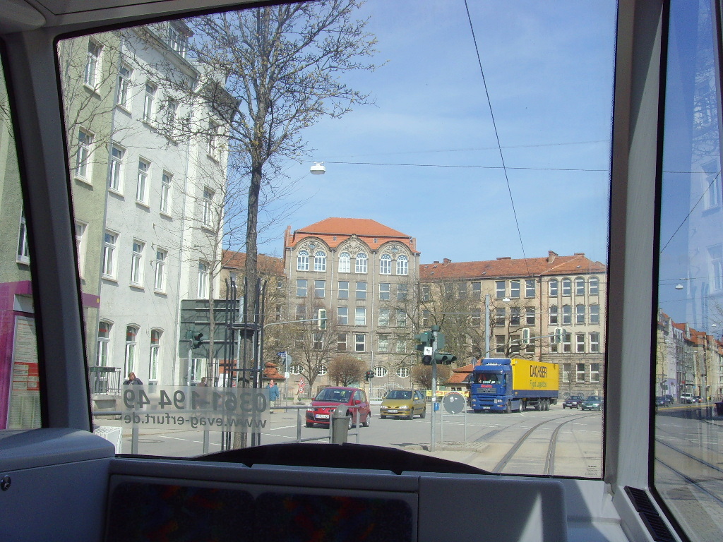 Blick aus dem Combino am leipziger Platz, Erfurt 6.4.2010