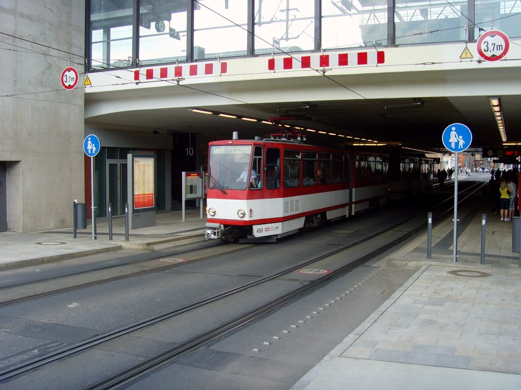 Blick in den Bahnhofstunnel, Erfurt 2010