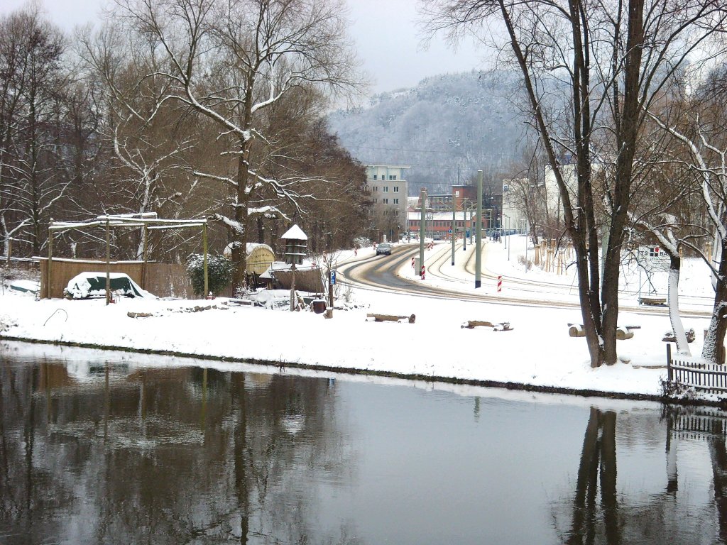 Blick ber die Saale auf die Neubaustrecke nach Gschwitz, Jena 4. 1. 2010