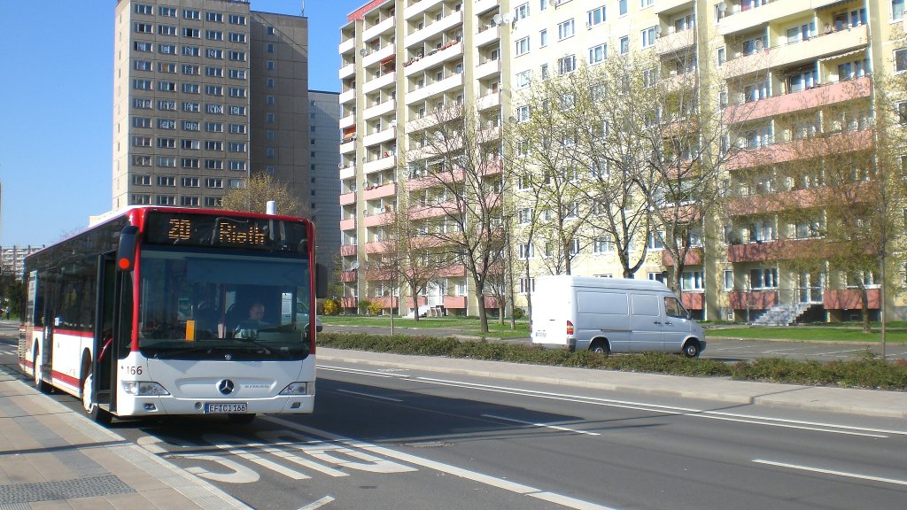 Bus der Linie 20 im Rieth, 17.4.2010