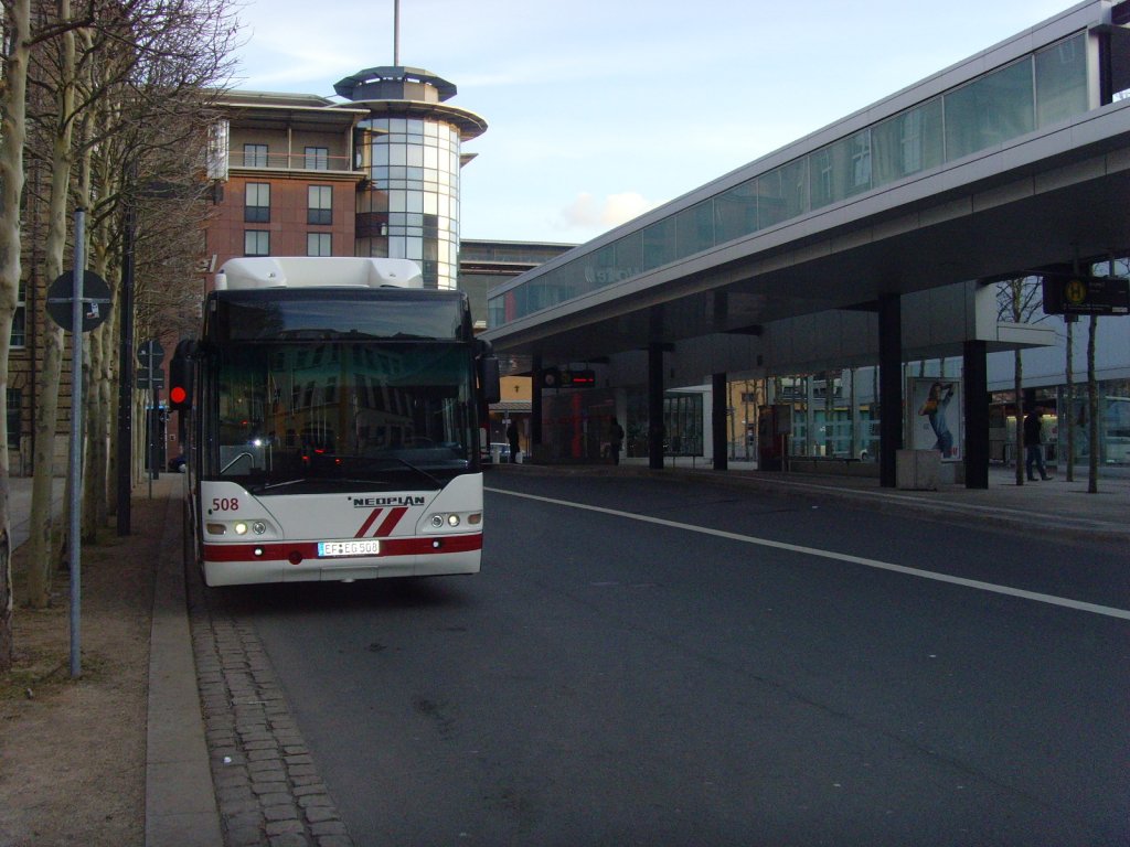 Busbahnhof Erfurt mit Neoplan-Stadtbus, Erfurt 3.3.2010