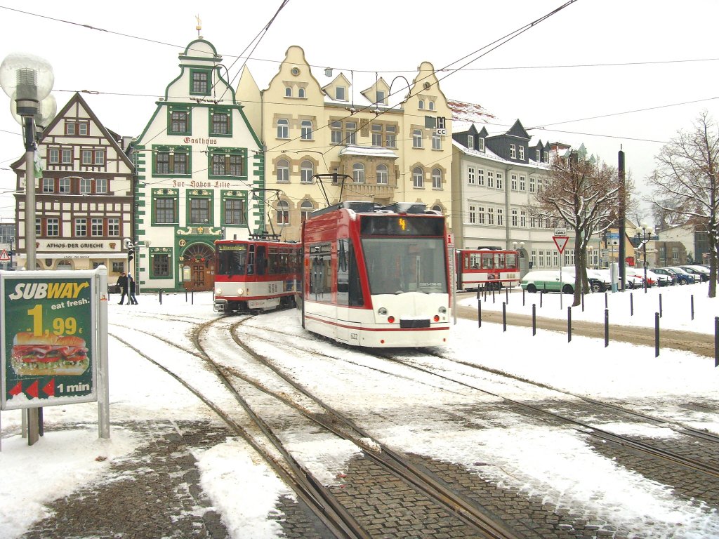 Combino und Tatra-Zug vor der Hohen Lilie am Domplatz, Erfurt 1.1.2010