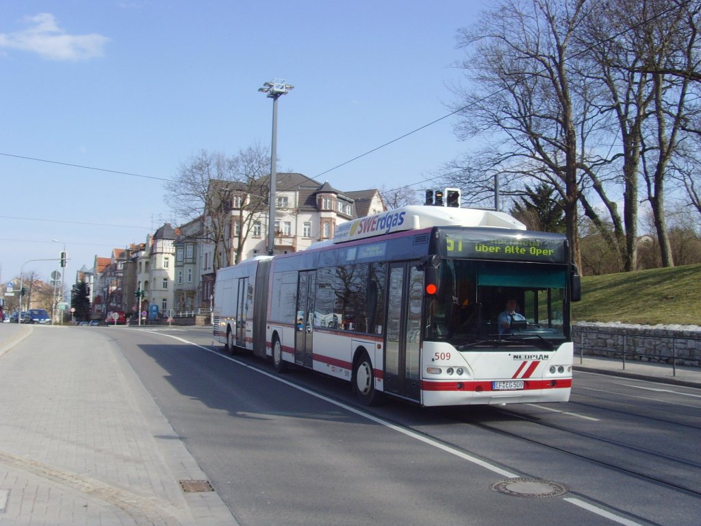 Gelenkbus der EVAG  am Stadtpark, Erfurt 2010