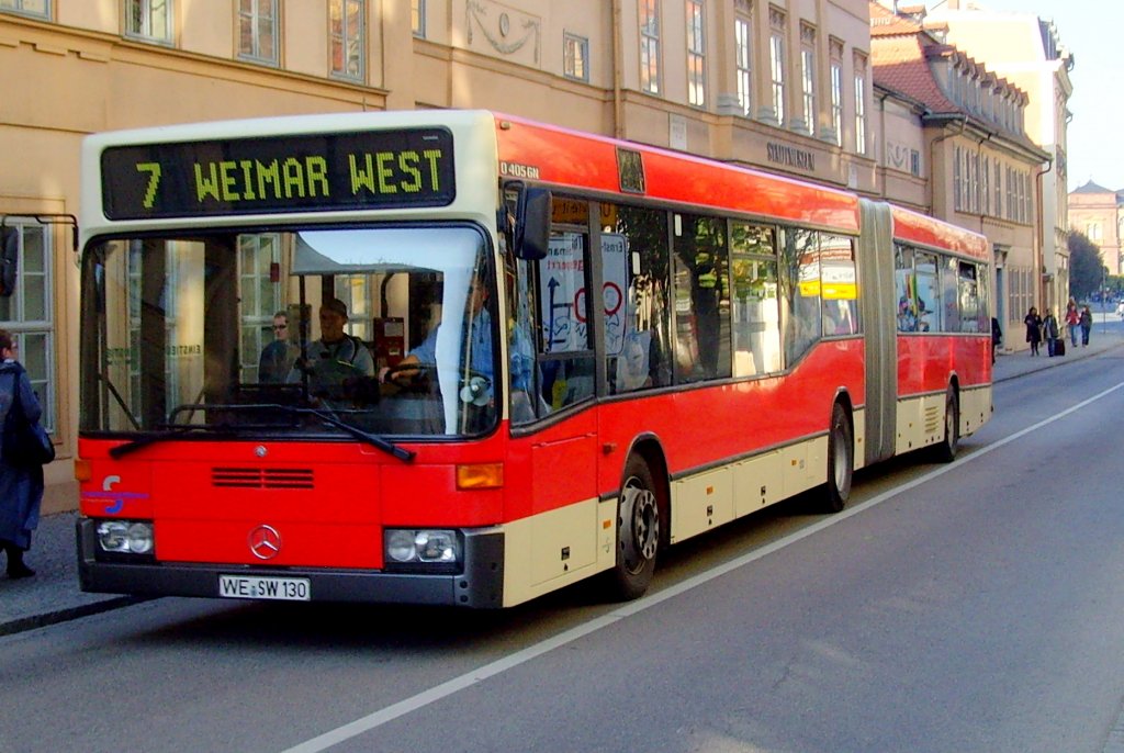 Gelenkbus in der Innenstadt, 2010
