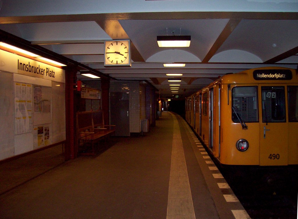 Innsbrucker Platz, Endstation der U4, Zug nach Nollendorfplatz