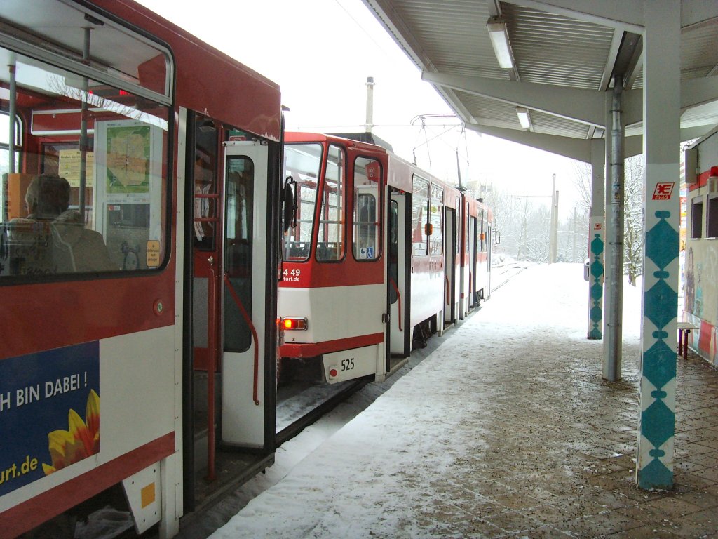 KT4D-Zug an der Hst. Wiesenhgel, Erfurt 3.1.2010
