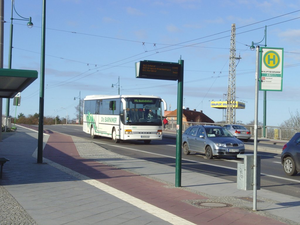 Linienbus zum Hauptbahnhof, Eberswalde November 2009