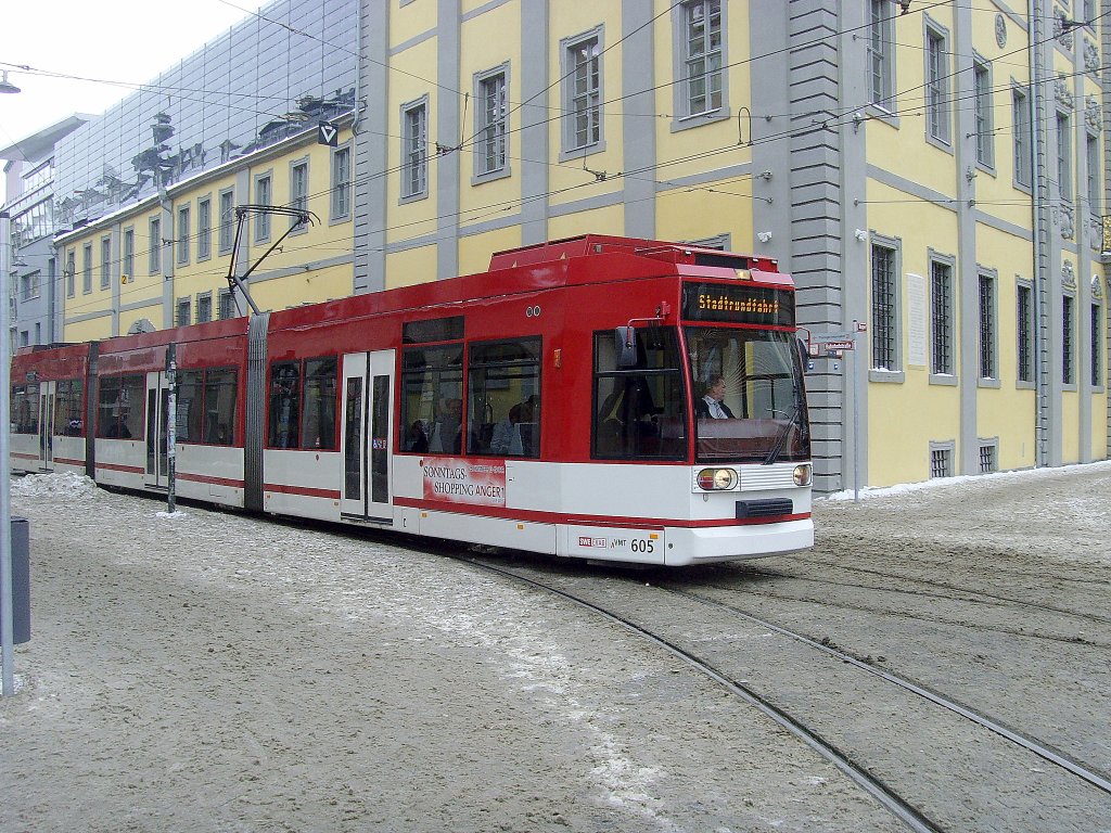 Niderflurbahn im Einsatz als Stadtrundfahrt auf dem Anger 5.12.2010