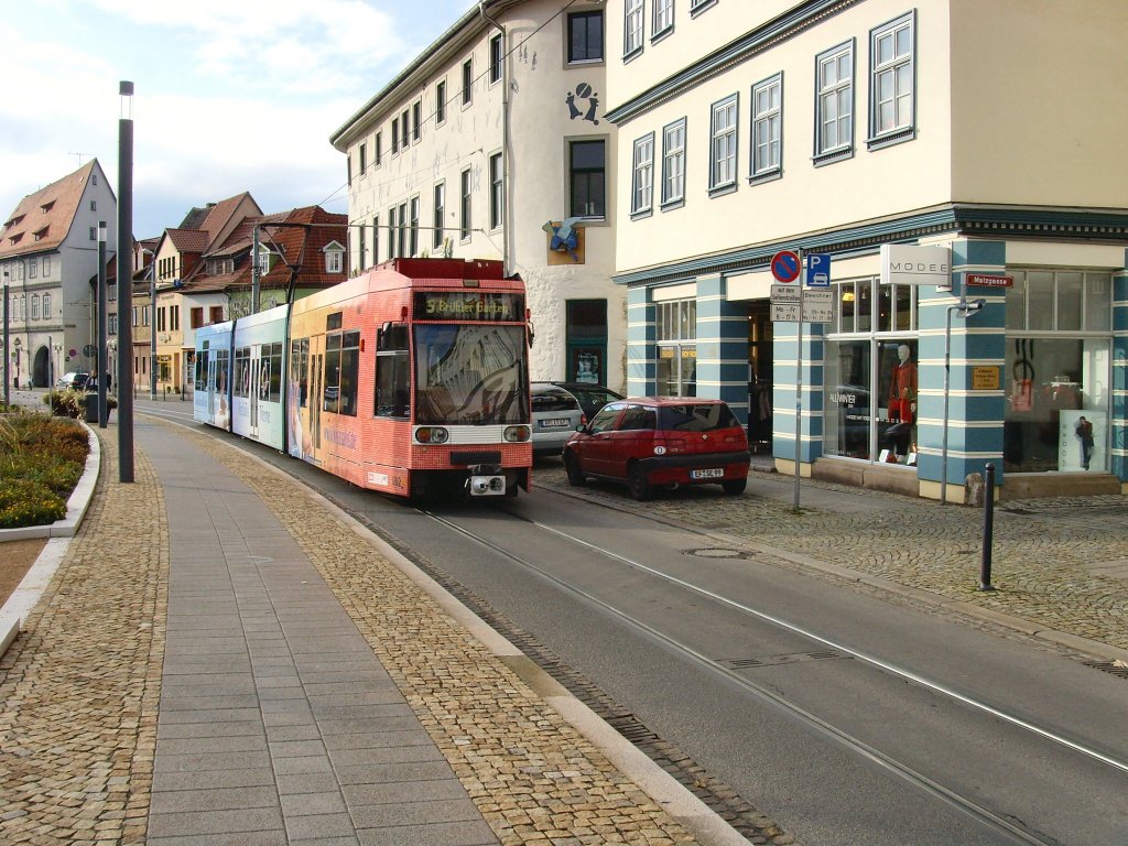 Niederflurwagen nahe Hst. Lange Brcke, Erfurt November 2009
