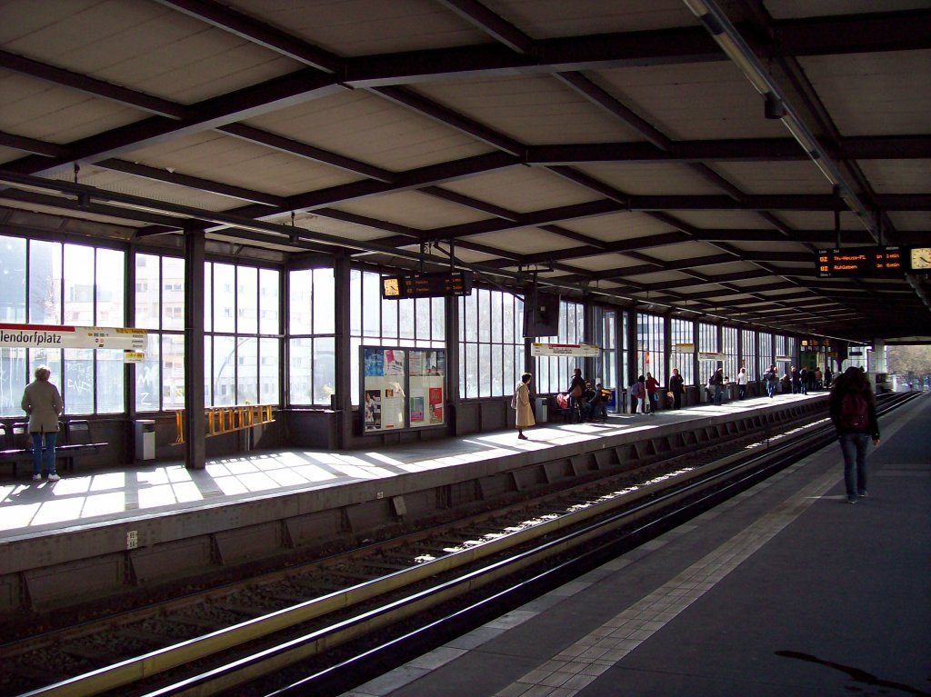 Nollendorfplatz, Bahnhofshalle, Innenansicht Bahnsteige der U2
