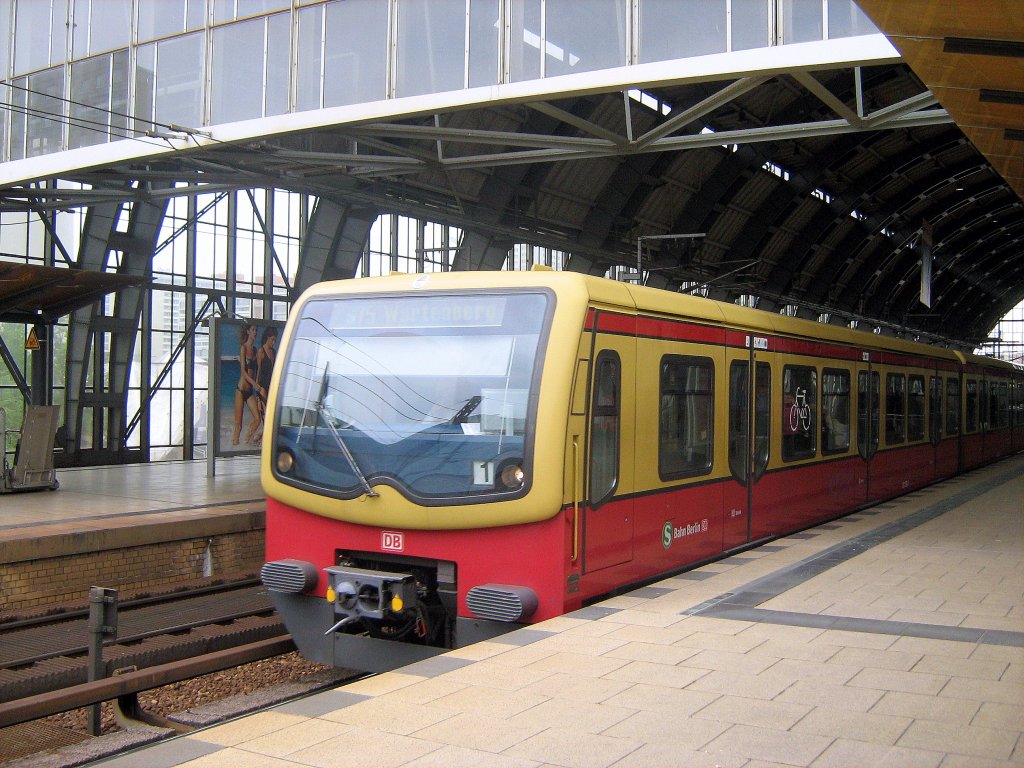 S-Bahn BR 481/482 am Alexanderplatz Mai 2009