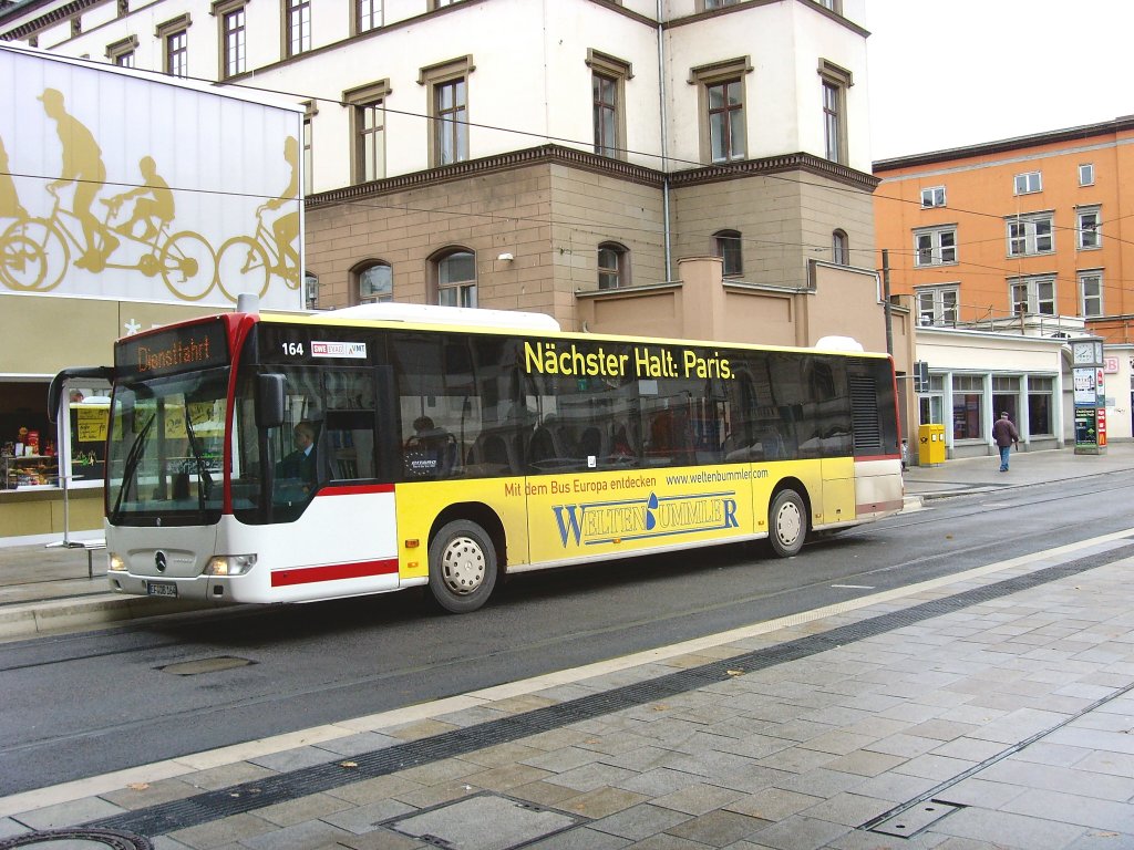Stadtbus auf Dienstfahrt am Hauptbahnhof, Erfurt November 2009