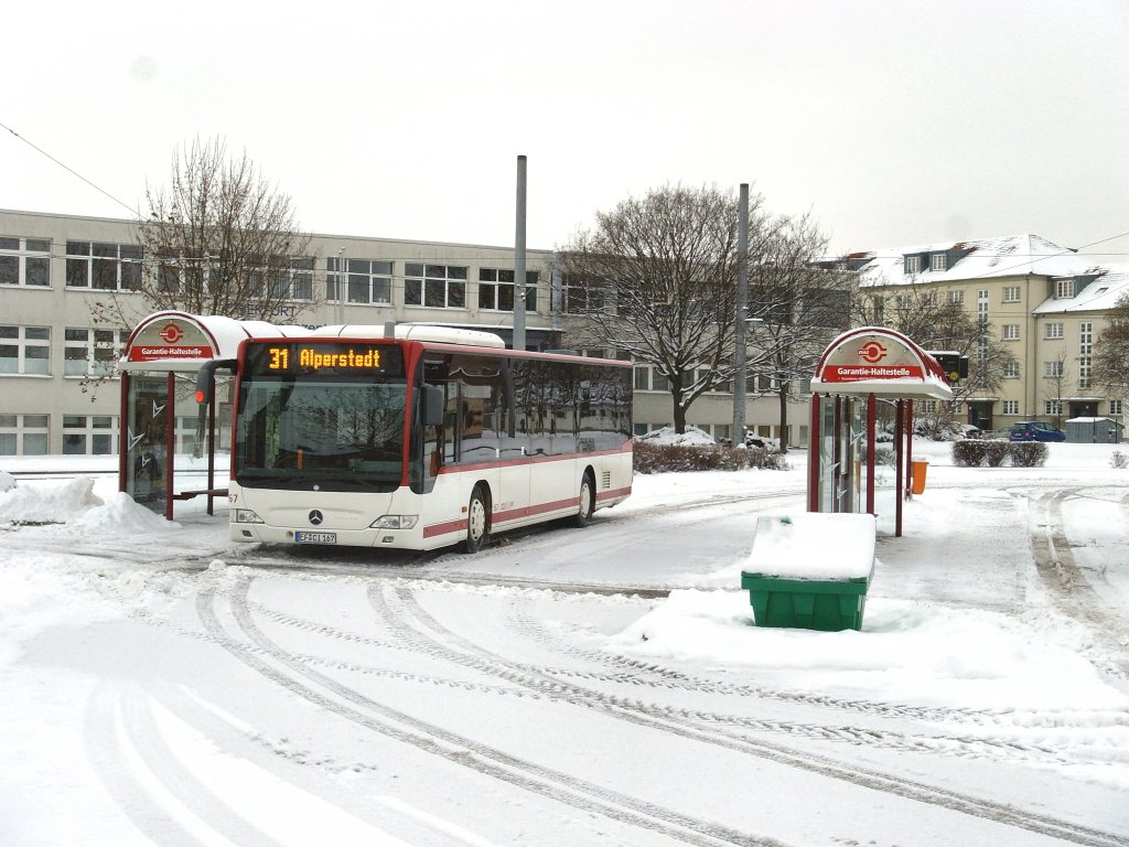 Stadtbus der Linie 31 an der Umsteigestelle Grubenstrasse, Erfurt 3.1.2010