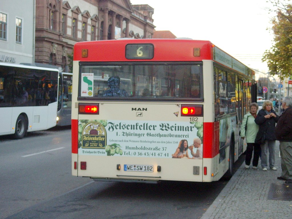 Stadtbus der Linie 6 (Heckansicht) Goetheplatz 2010