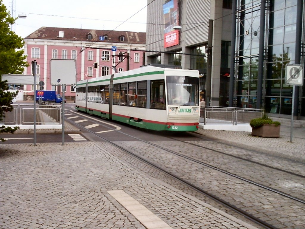 Strassenbahn am Magdeburger Hauptbahnhof, Foto von 2003