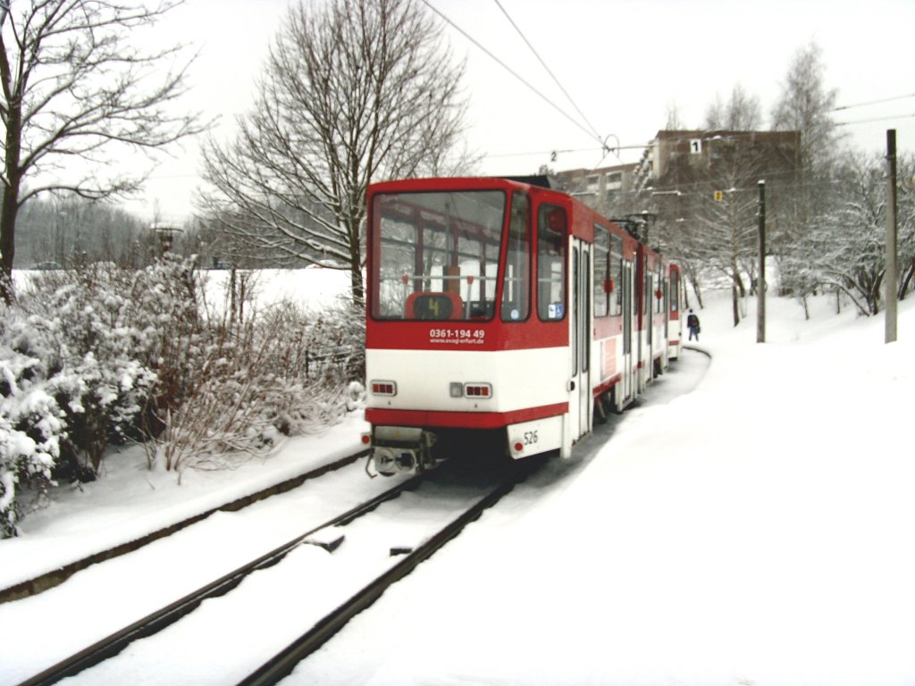 tatra-Zug an der Schleife Wiesenhgel, Erfurt 3. 1. 2010