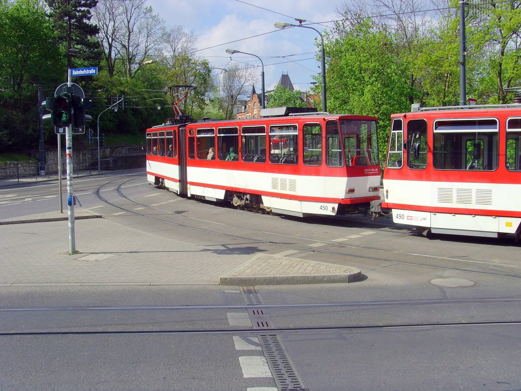 Tatra-Zug der Linie 1 am Stadtparkkopf, Erfurt 2010