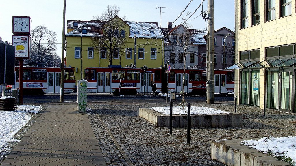 Tatra-Zug in der Magdeburger Allee Richtung Zoopark, November 2010