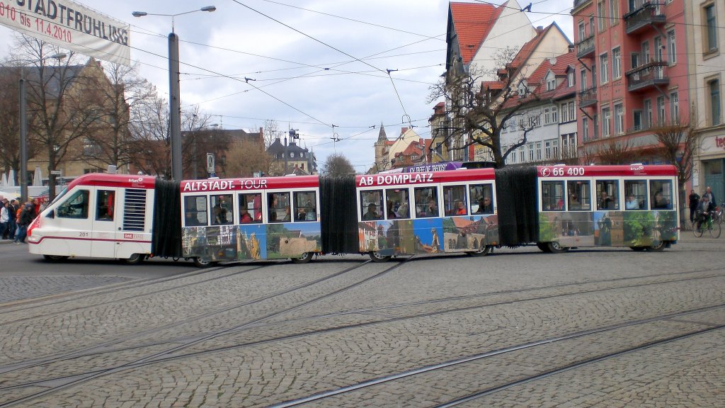 Touristenbus am Domplatz, Erfurt 3.4.2010