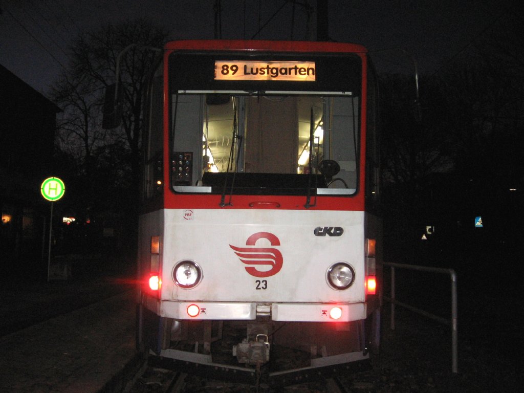 Tw 23 der Strausberger Eisenbahn abfahrbereit nach Lustgarten (Strausberg Stadt), Herbst 2006
