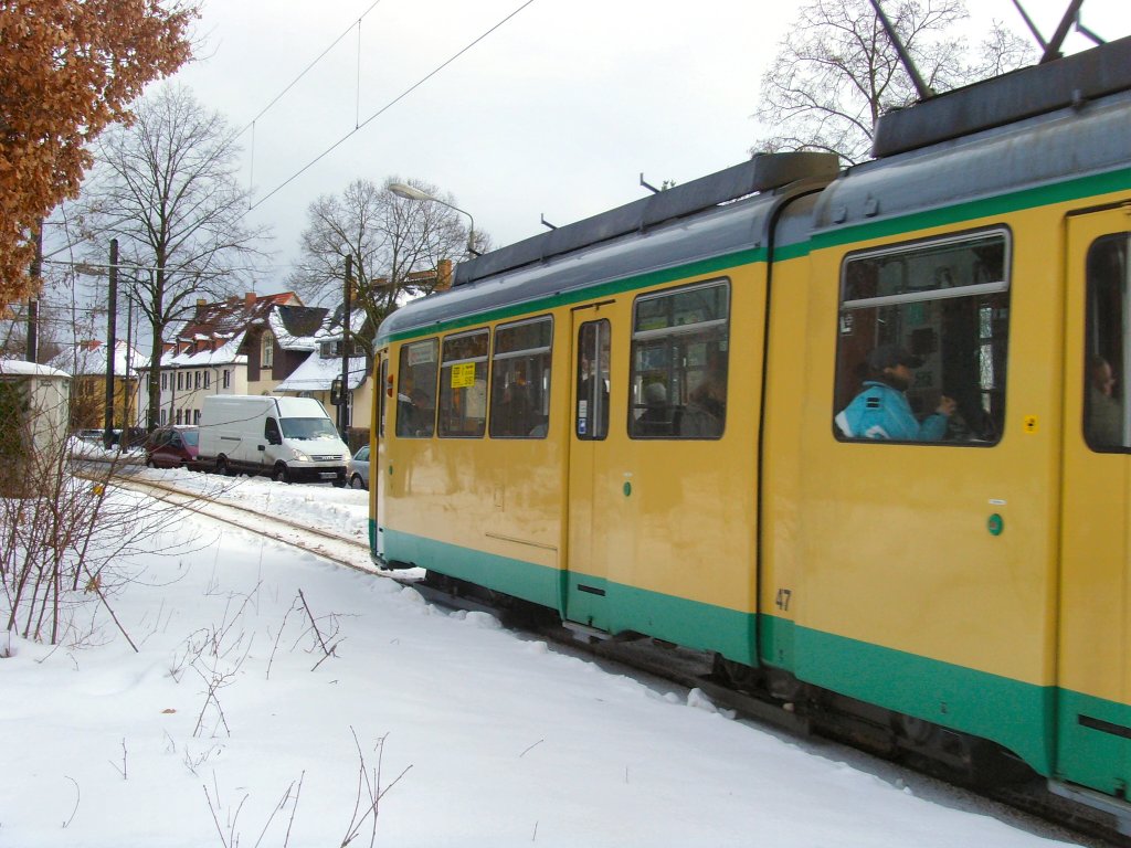 Vorbeifahrt Tw 47 der SRS in Friedrichshagen, 29.1.2010