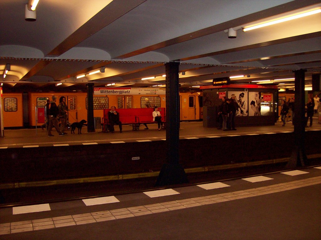 Wittenbergplatz, Station U1, 2 und 3, Bahnsteige (02.06.2010)