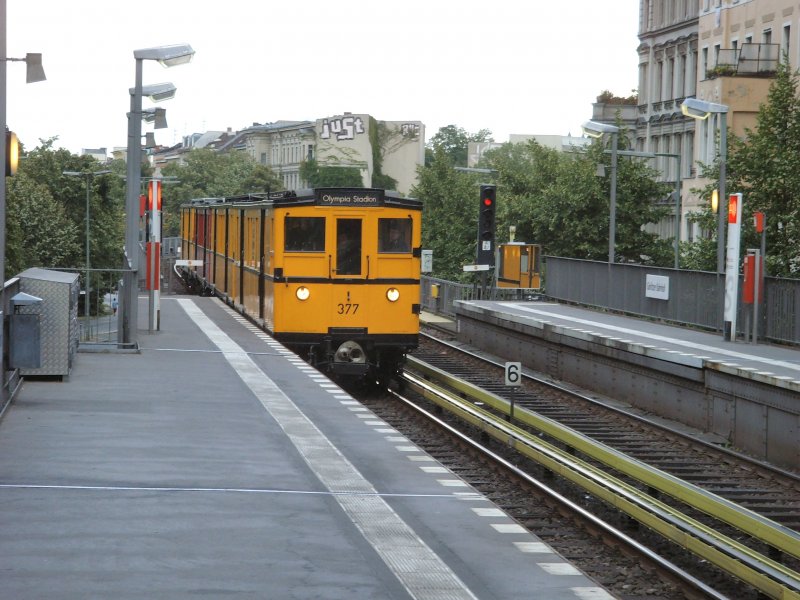 A2-Zug am Grlitzer Bahnhof, Berlin 29.8.2009