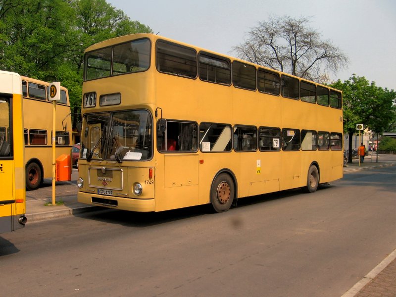 Alter Doppeldeckerbus 2006, berlin-Marienfelde