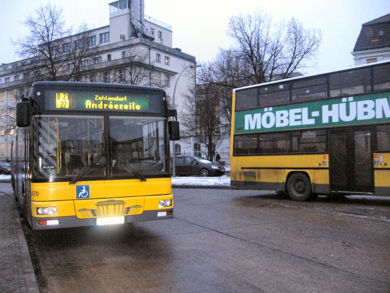 Bus nach Zehlendorf macht Pause, 2006