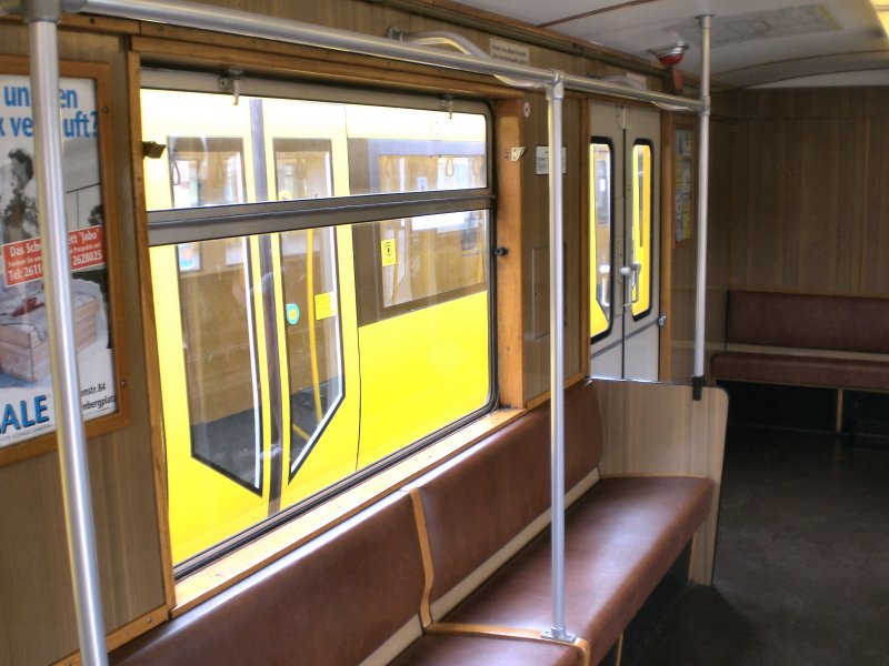 Detail Innenansicht EIII-Wagen der Berliner U-Bahn, 5.7.2009