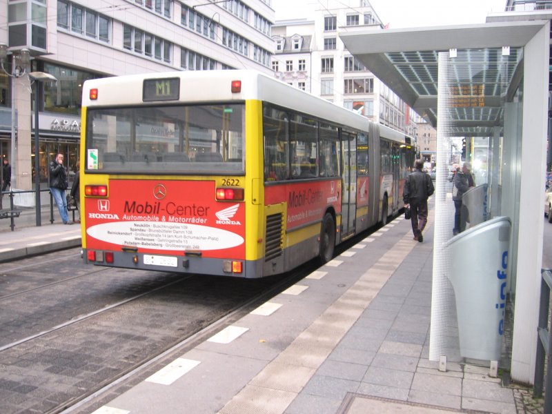 Ersatzverkehr fr die Strassenbahn: Bus als M1 in der Friedrichstrasse, 2007