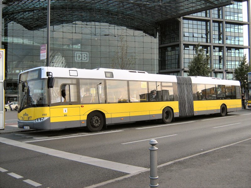 Gelenkbus am Hauptbahnhof, 2008