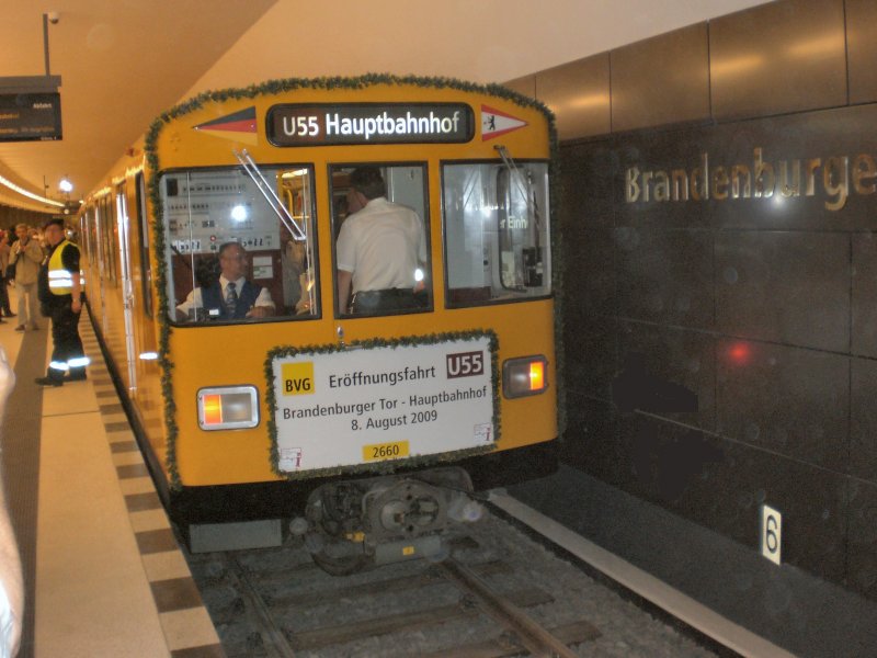Im U-Bahnhof Brandenburger Tor, Erffnung 8.8.2009