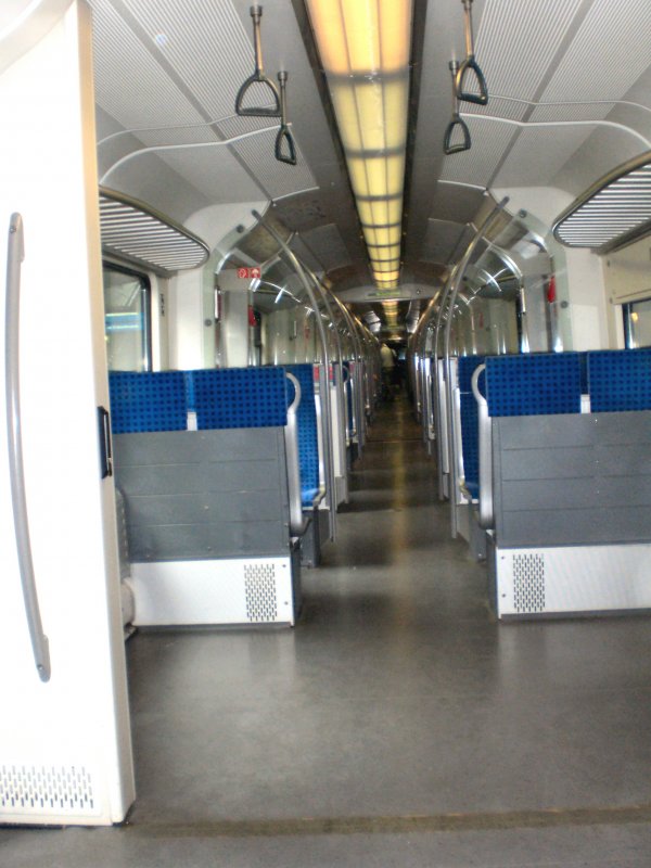 Innenansicht S-Bahnzug aus Mnchen im Bhf. Sdkreuz, Ersatzverkehr Sdkreuz - Gesundbrunnen, Berlin Juli 2009