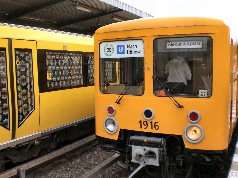 Kopfansicht EIII-Zug (in Hnow - 5.7.2009)