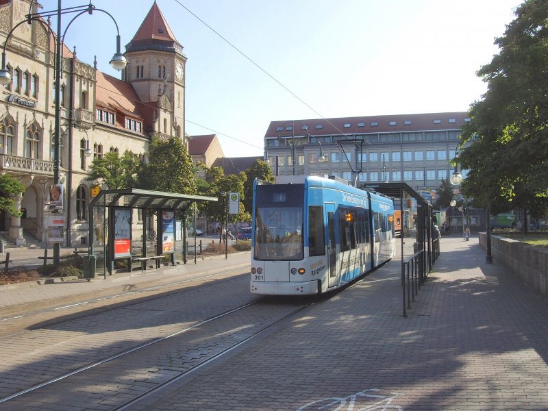 Linie 1 nach Dessau-Sd an der Hauptpost, Dessau 12.9.2009