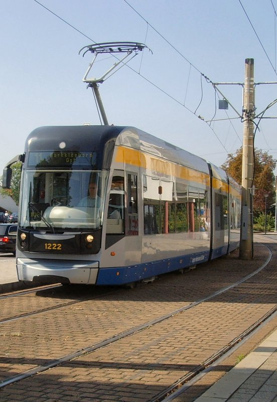 Linie 11 in Schkeuditz, bereit zur Fahrt nach Leipzig, 19.9.2009
