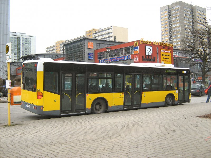 Linienbus am Tierpark, Mrz 2009