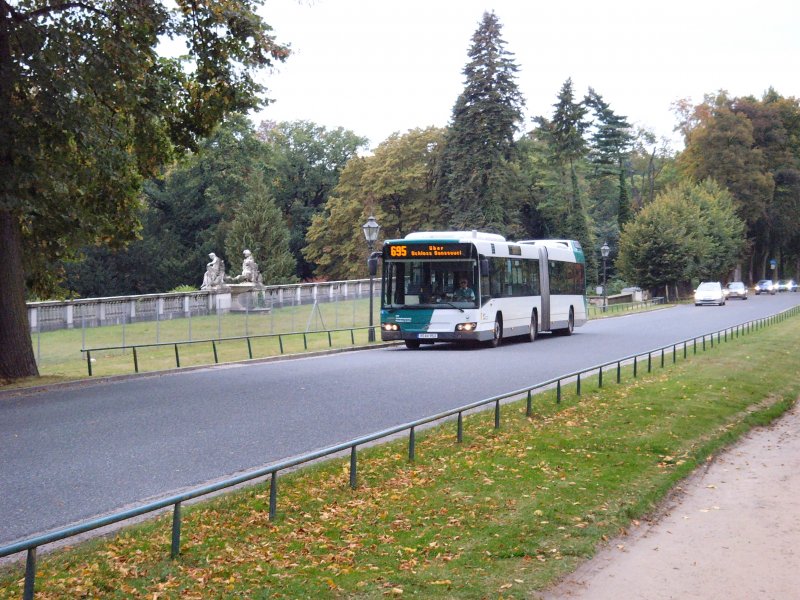 Linienbus zum Hauptbahnhof im Park Sanssouci Potsdam 3.10.2009