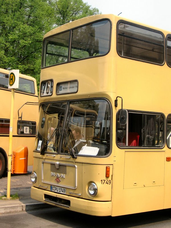 MAN-Doppeldeckerbus in Alt-Marienfelde, 2006