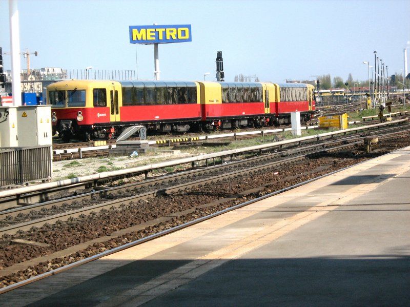PanoramaS-Bahn bei der Einfahrt Ostbahnhof, Ostern 2009