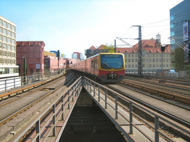 S-Bahn beim Bhf Alexanderplatz, 2009
