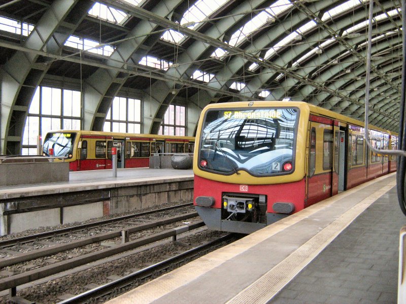 S-Bahn BR 481/482 im Ostbahnhof, Mrz 2009
