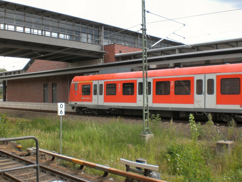 S-Bahnzug aus Stuttgart im Bhf Berlin-Gesundbrunnen, S-Bahn-Ergnzungsverkehr Gesundbrunnen - Sdkreuz, Berlin Juli 2009