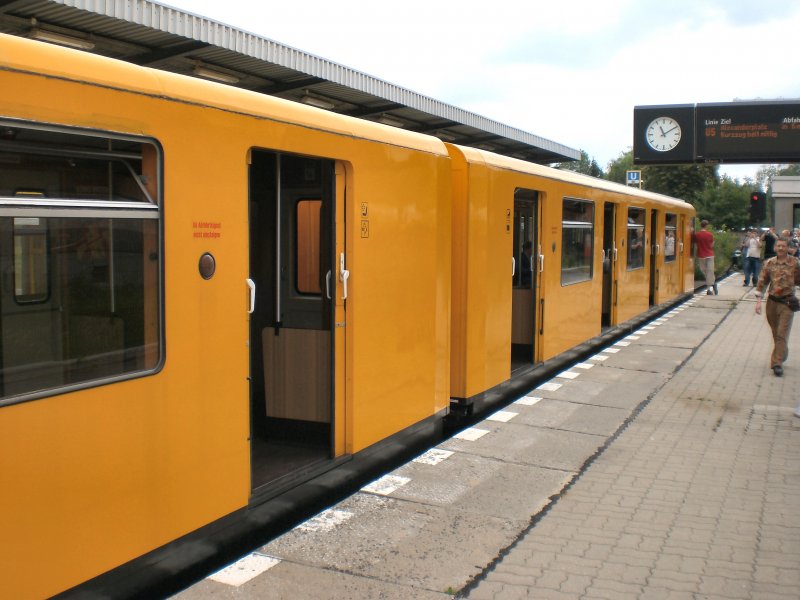 Seitenansicht EIII-Zug in Hnow, Juli 2009
