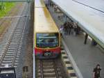 S-Bahn nach Oranienburg in Hohen Neuendorf, Mai 2009