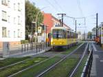 Aus Richtung Hohenschnhausen kommend hat der KT4D-Zug Weiensee erreicht, Berlin September 2009