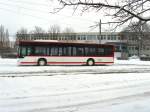 bus/49578/stadtbus-wartet-in-der-hst-grubenstrasse Stadtbus wartet in der Hst. Grubenstrasse auf die nchste Fahrt, Erfurt 2.1.2010
