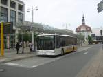 Bus der Linie 10 im Stadtzentrum, Gera Mai 2010